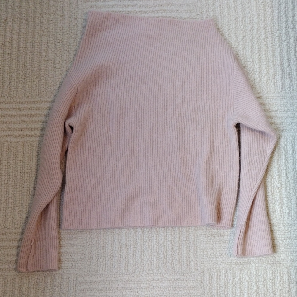 Treasure & Bond Soft Pink Ribbed Turtleneck Sweater
